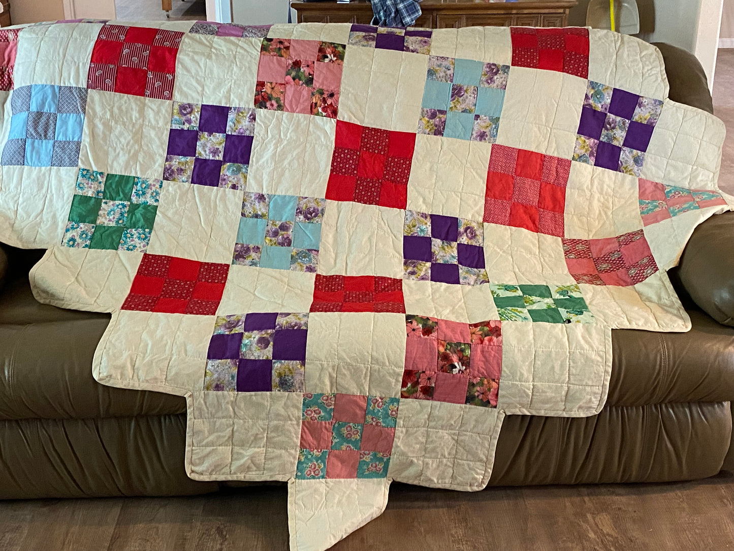 Vintage Nine Patch Quilt (Free Shipping)