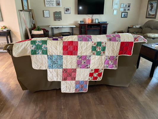 Vintage Nine Patch Quilt (Free Shipping)